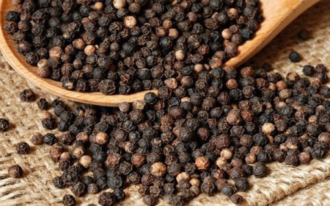 Giá tiêu hôm nay 26/11: Tăng 500 đồng/kg tại hầu hết các vùng trọng điểm